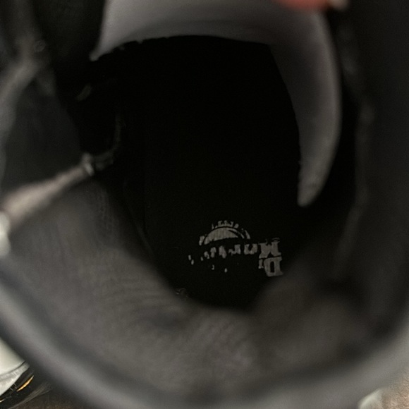 Dr. Martens 1460 Boots Junior - Picture 6 of 8